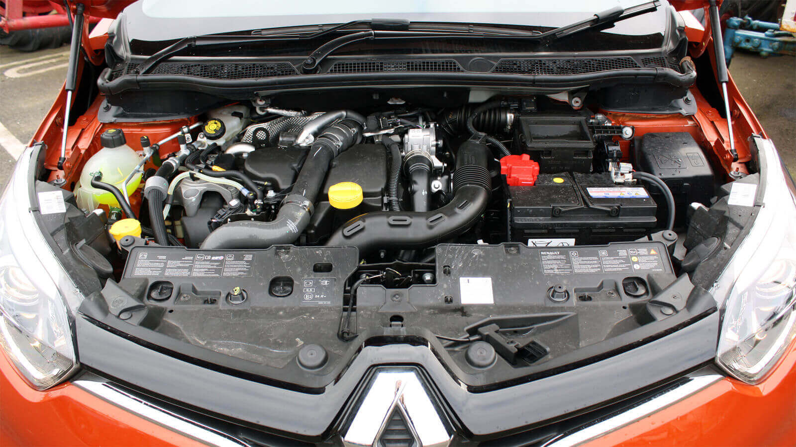 Отзыв владельца Renault Kaptur с двигателем 1.6 и МКПП. Renault kaptur комплектация extreme